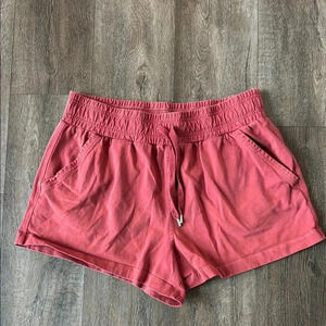 Calia by Carrie Underwood Shorts. Journey Collection, Weekend Short. Large.